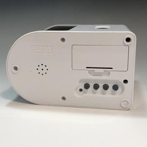 ボタン関係は裏側にあります。